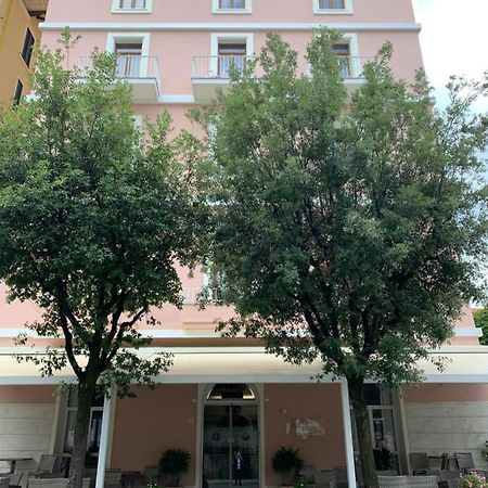 Hotel Biondi مونتيكاتيني تيرمي المظهر الخارجي الصورة