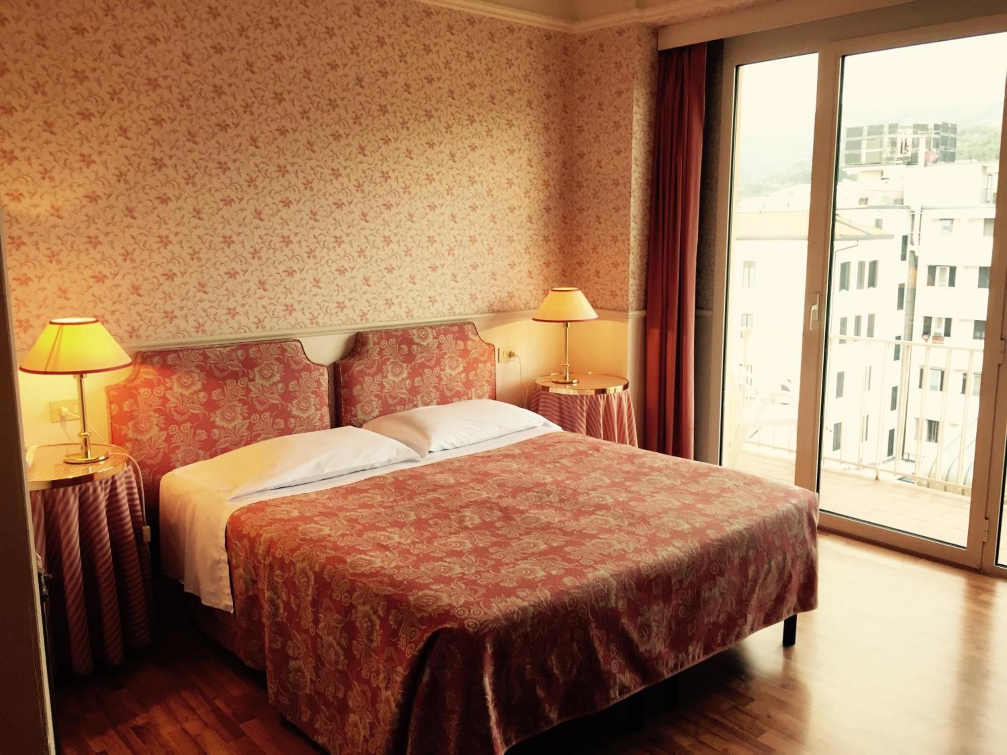 Hotel Biondi مونتيكاتيني تيرمي الغرفة الصورة