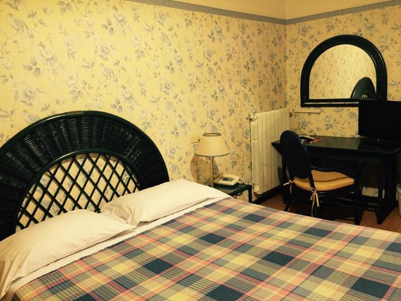 Hotel Biondi مونتيكاتيني تيرمي المظهر الخارجي الصورة