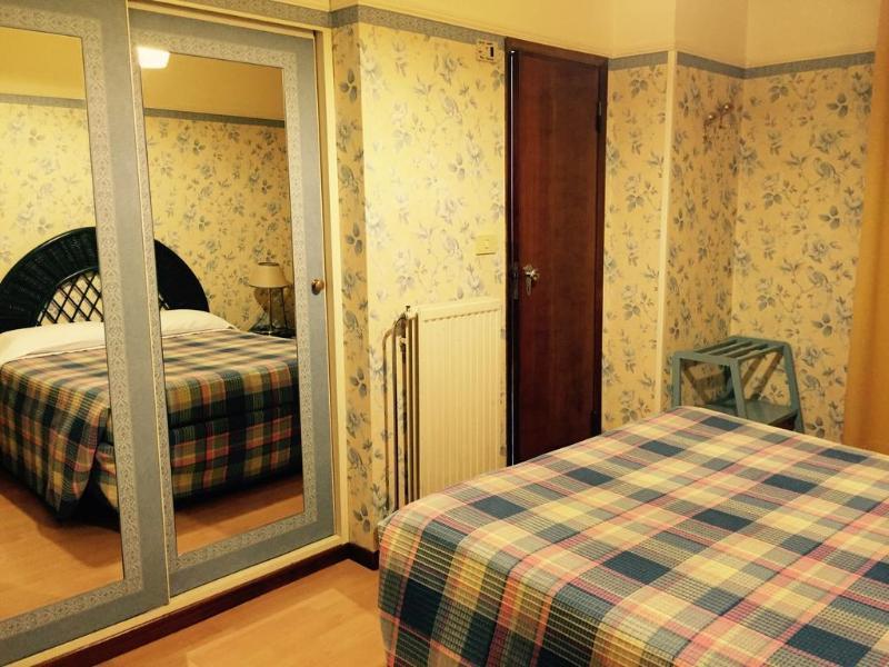 Hotel Biondi مونتيكاتيني تيرمي المظهر الخارجي الصورة
